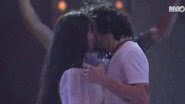 Thaís e Fiuk se beijam durante festa - TV Globo