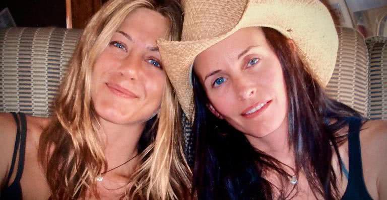 Jennifer Aniston, que interpreta Rachel em 'Friends', e Courteney Cox, a Monica - Instagram/@corteneycoxofficial