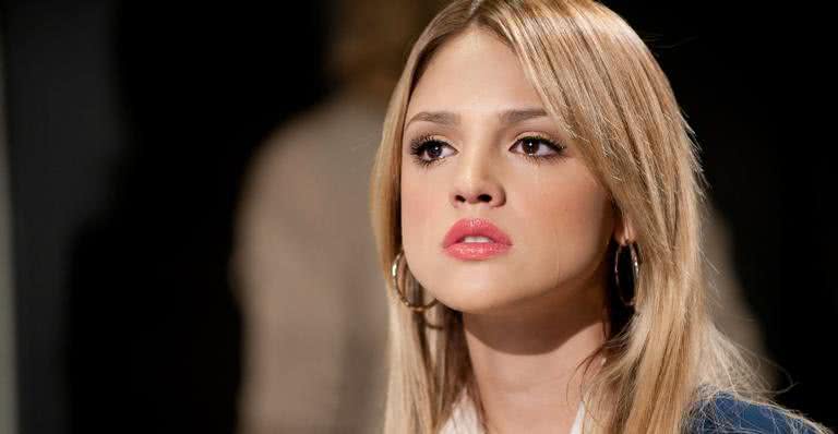 Eiza Gonzalez em cena de 'Amores Verdadeiros' - SBT/Televisa