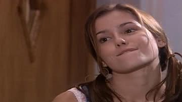 Íris é interpretada por Deborah Secco em 'Laços de Família' - TV Globo