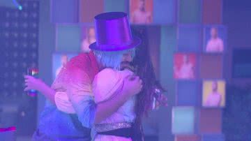 Os dois se emocionaram muito ao dançarem juntos - TV Globo