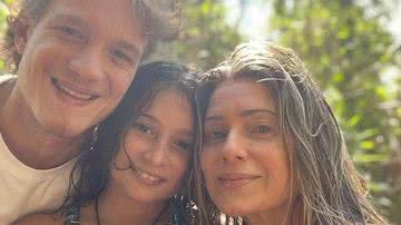 Letícia Spiller com os filhos: Pedro Novaes, do casamento com Marcello Novaes, e Stella Loureiro, da união com Lucas Loureiro - Instagram/@arealspiller