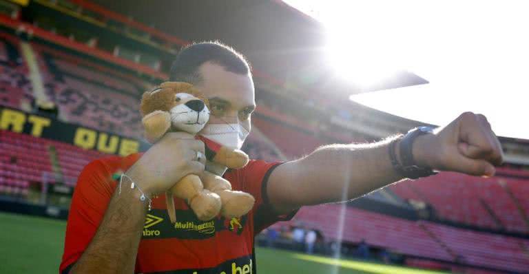 Gilberto Nogueira no estádio do Sport - Twitter/@AndersonStevens/@SportRecife