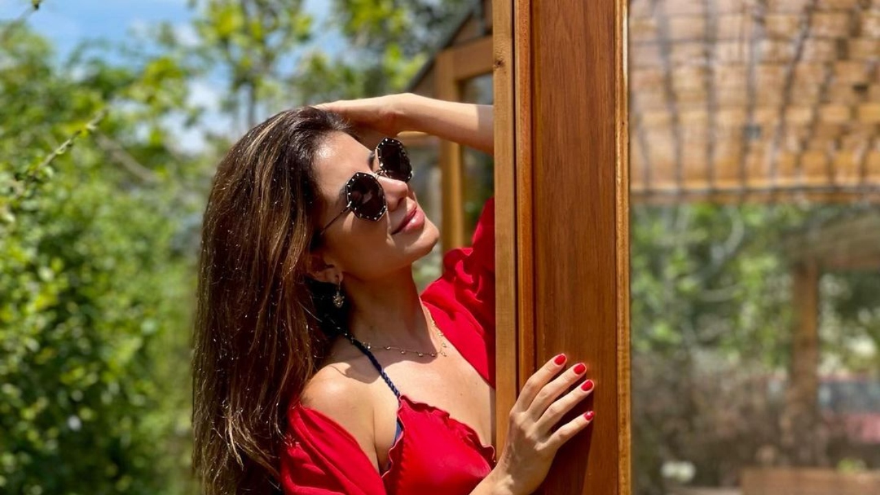 Paula Fernandes mostra a beleza e o corpão no Instagram