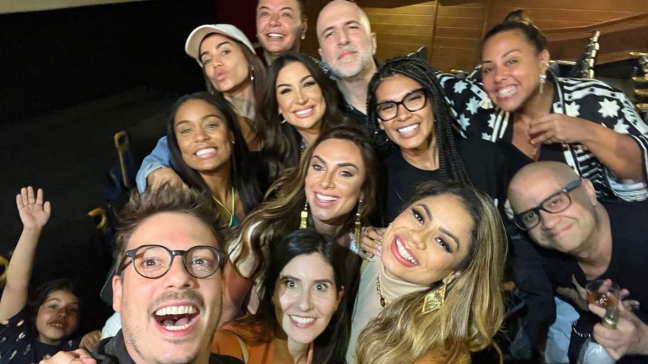 Anitta, Bianca Andrade, Pocah e outras celebridades se reúnem para  prestigiar Fábio Porchat
