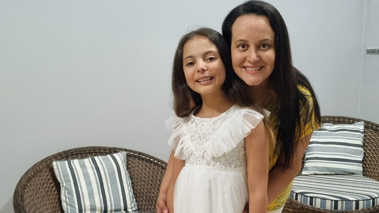 Viviane Queda Ferreira, 42 anos, mãe de Isabelle, de 8 anos.