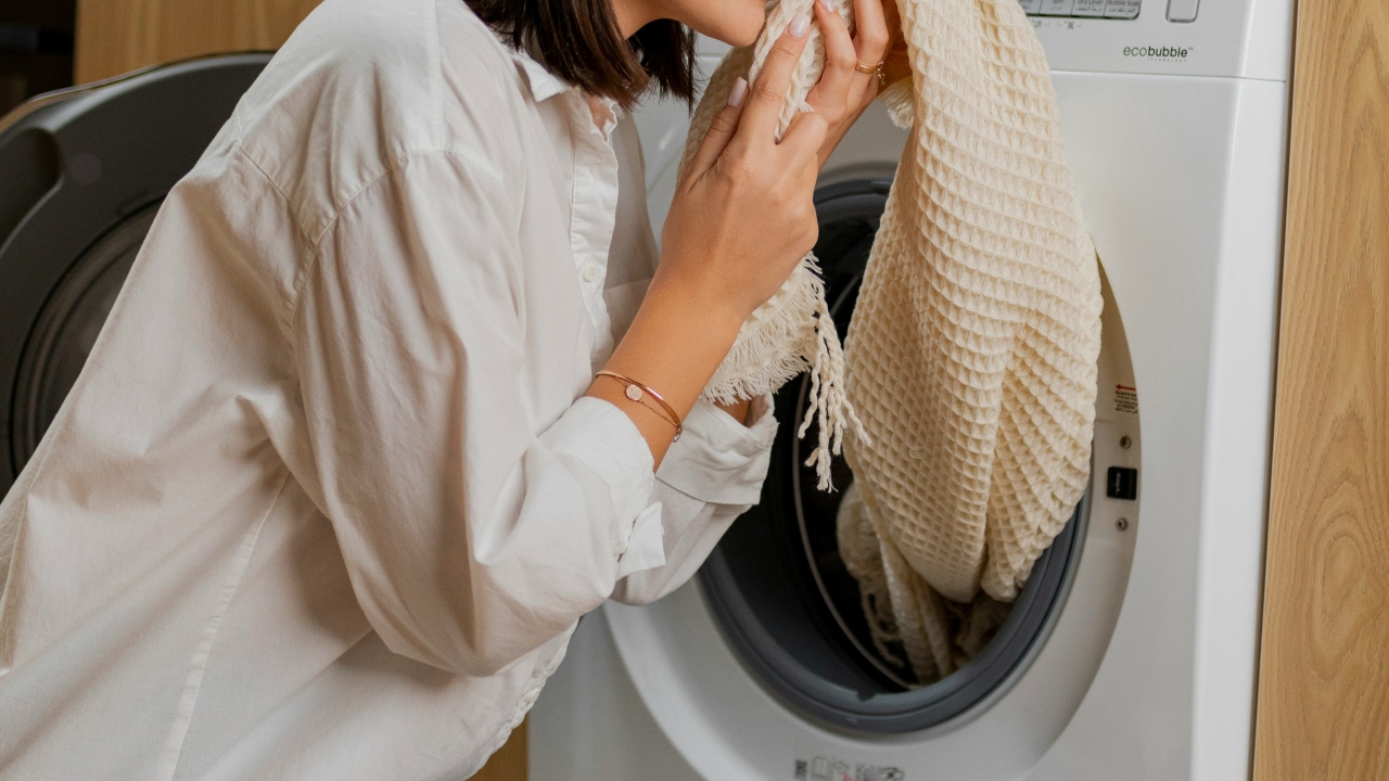 como lavar roupas de frio