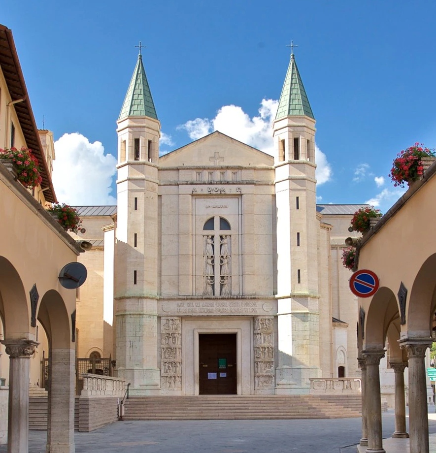 Santuário De Santa Rita De Cássia, em Cássia – Itália
