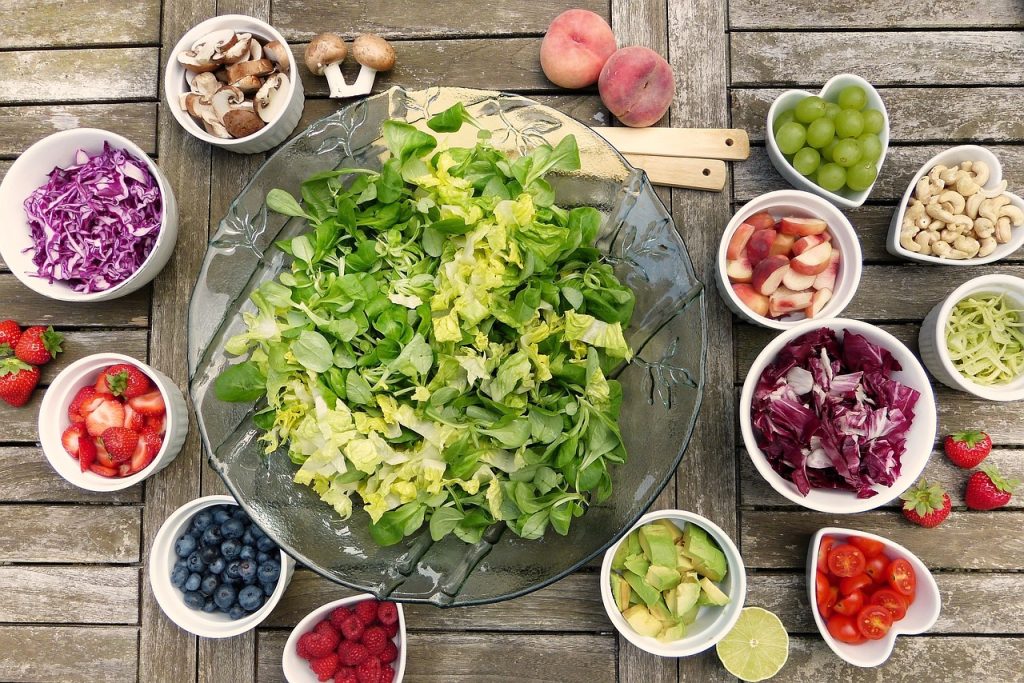 Salada de Espinafre e Amêndoas - Pixabay