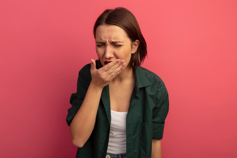 Conheça as diferenças entre o mau hálito bucal e estomacal