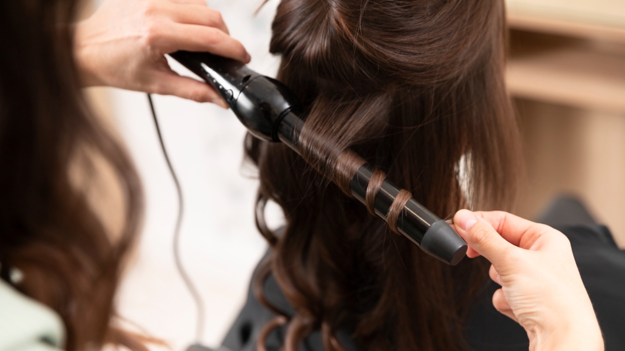 Chapinhas e outras ferramentas térmicas podem danificar o cabelo se não forem tomados cuidados