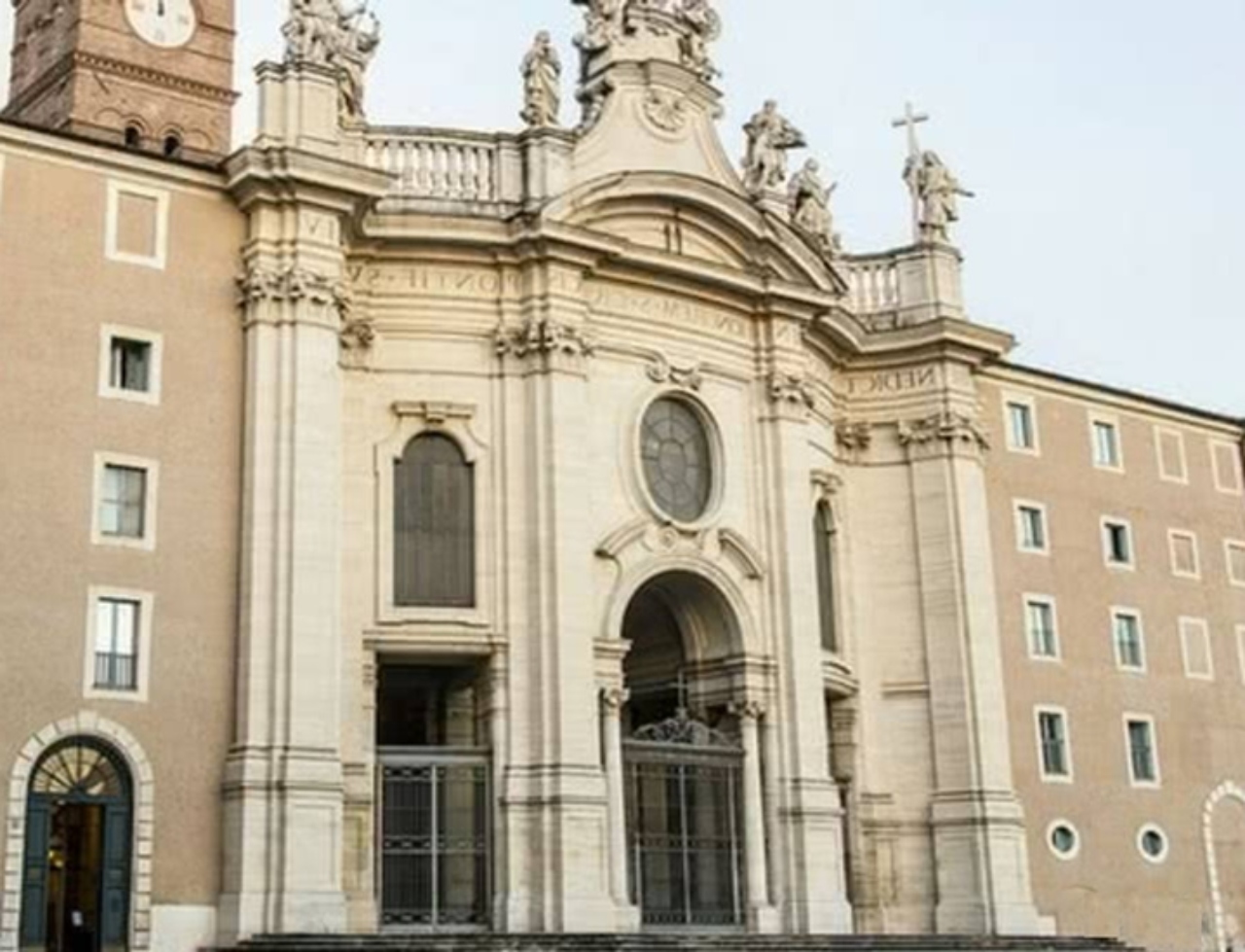 TURISMO CATÓLICO – Basílica da Santa Cruz de Jerusalém, em Roma, na Itália