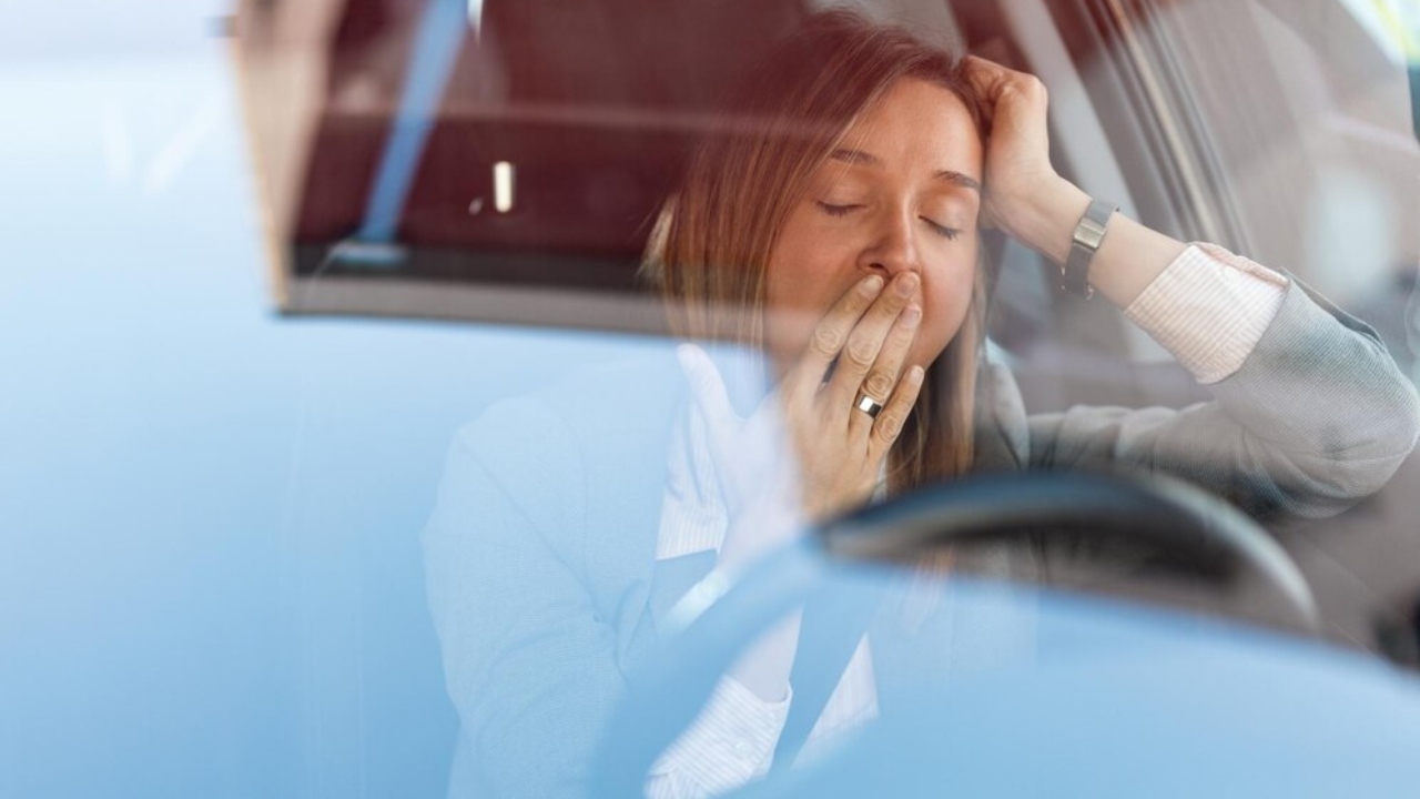 Enjoo ao andar de carro: por que e como prevenir cinetose