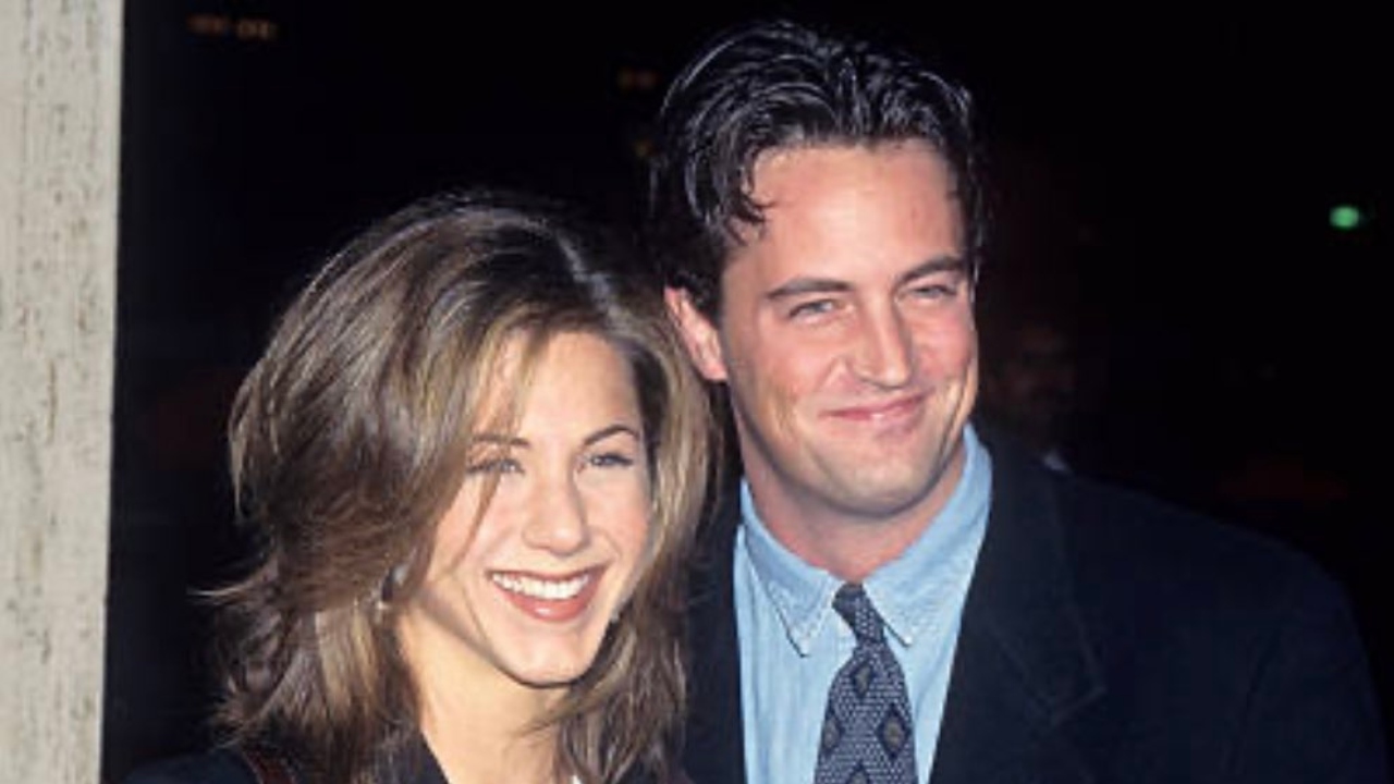 Matthew Perry e Jennifer Aniston eram amigos antes de co-estrelarem a série 'Friends'