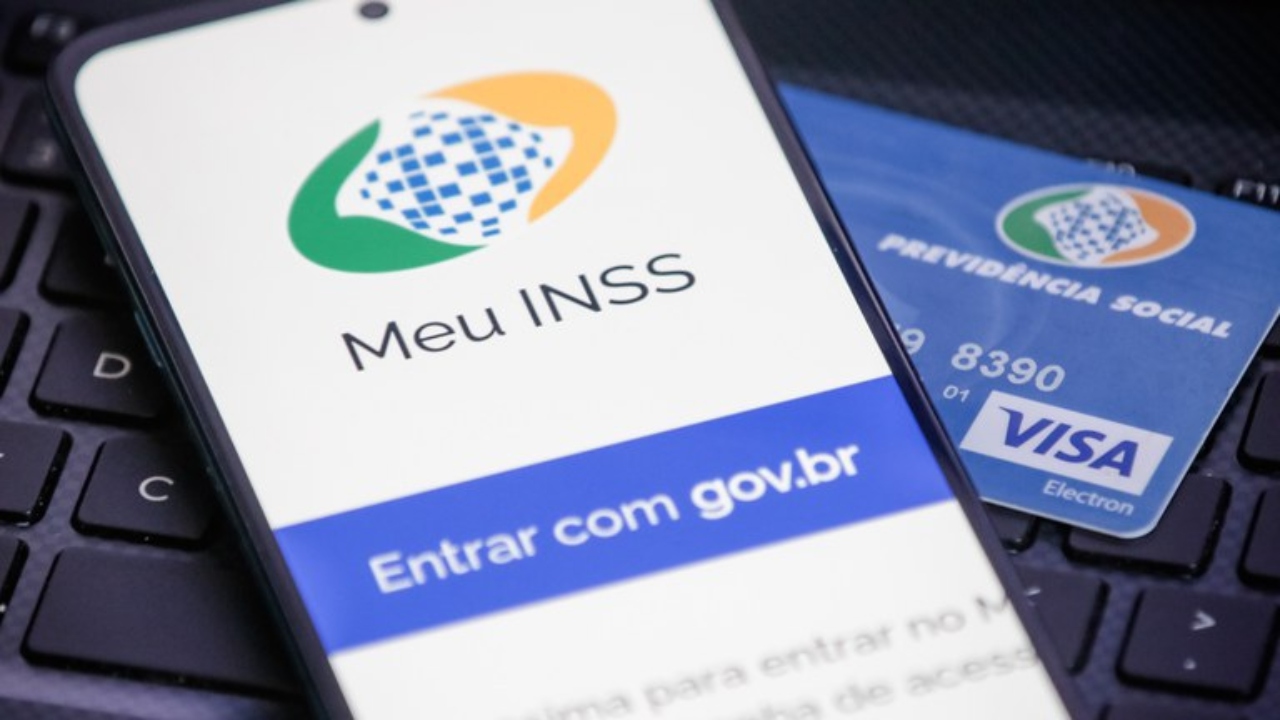 Desde 2023, a prova de vida do INSS é automatizada, dispensando visitas dos funcionários da instituição