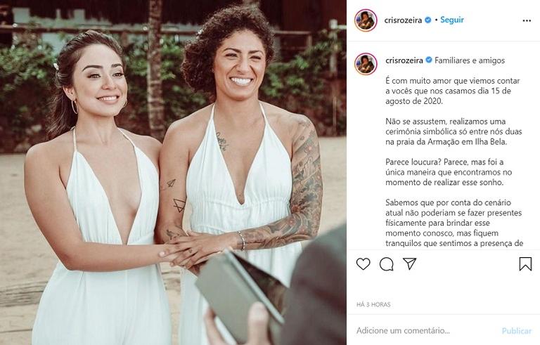 Cristiane Rozeira, artilheira da Seleção, anuncia que se casou com advogada