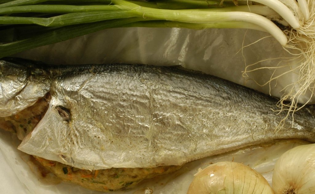 Foto de receita de anchovas com farofa de pão