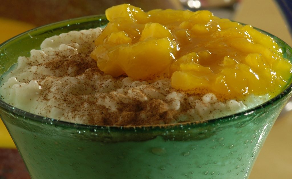 Foto de receita de arroz doce com creme de manga