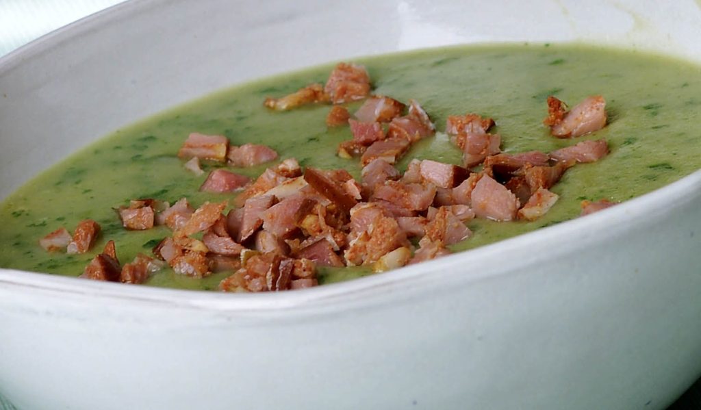 Receita deliciosa de Caldo verde com caldo de legumes