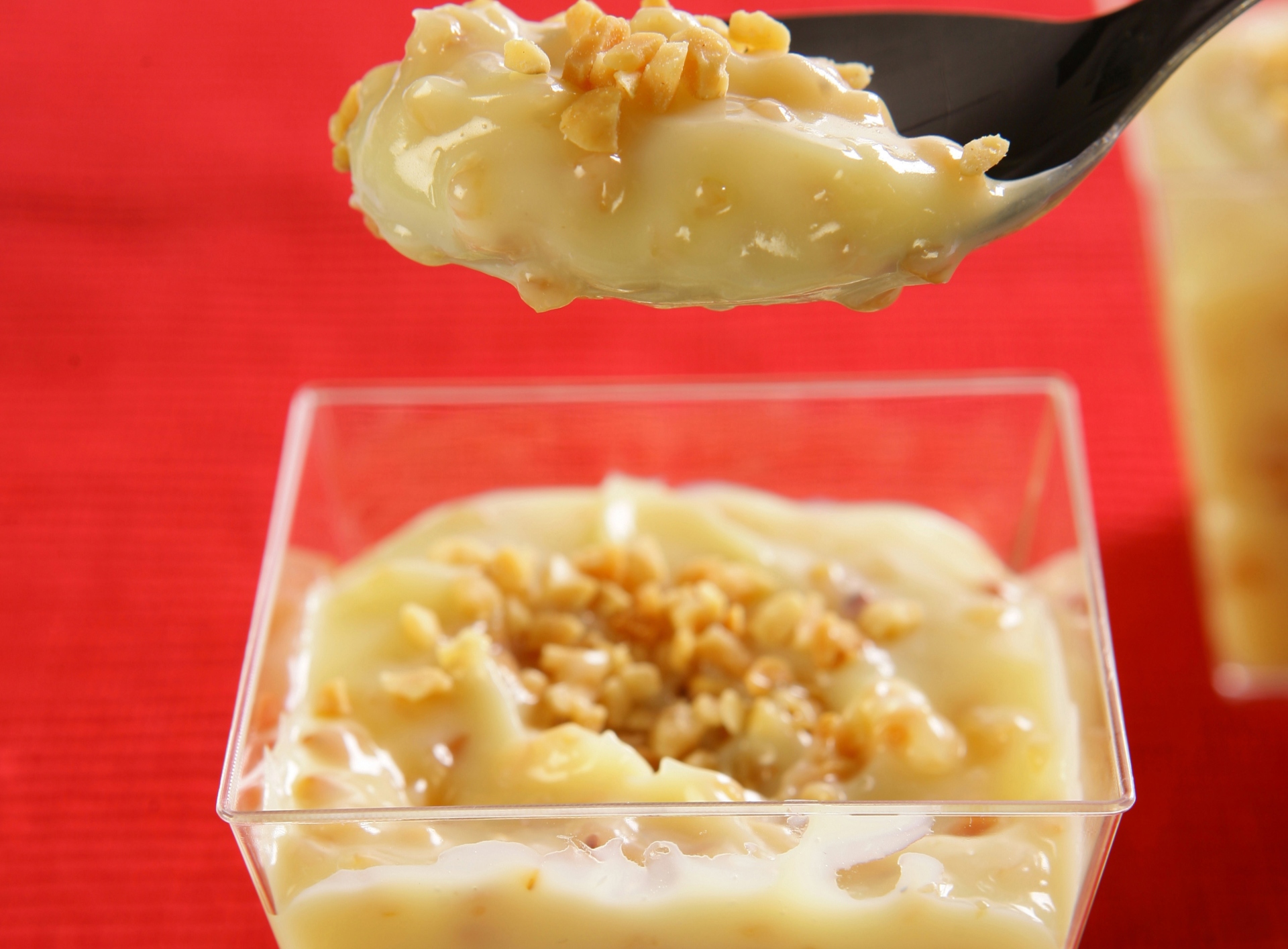 Foto de Brigadeiro branco com amendoim
