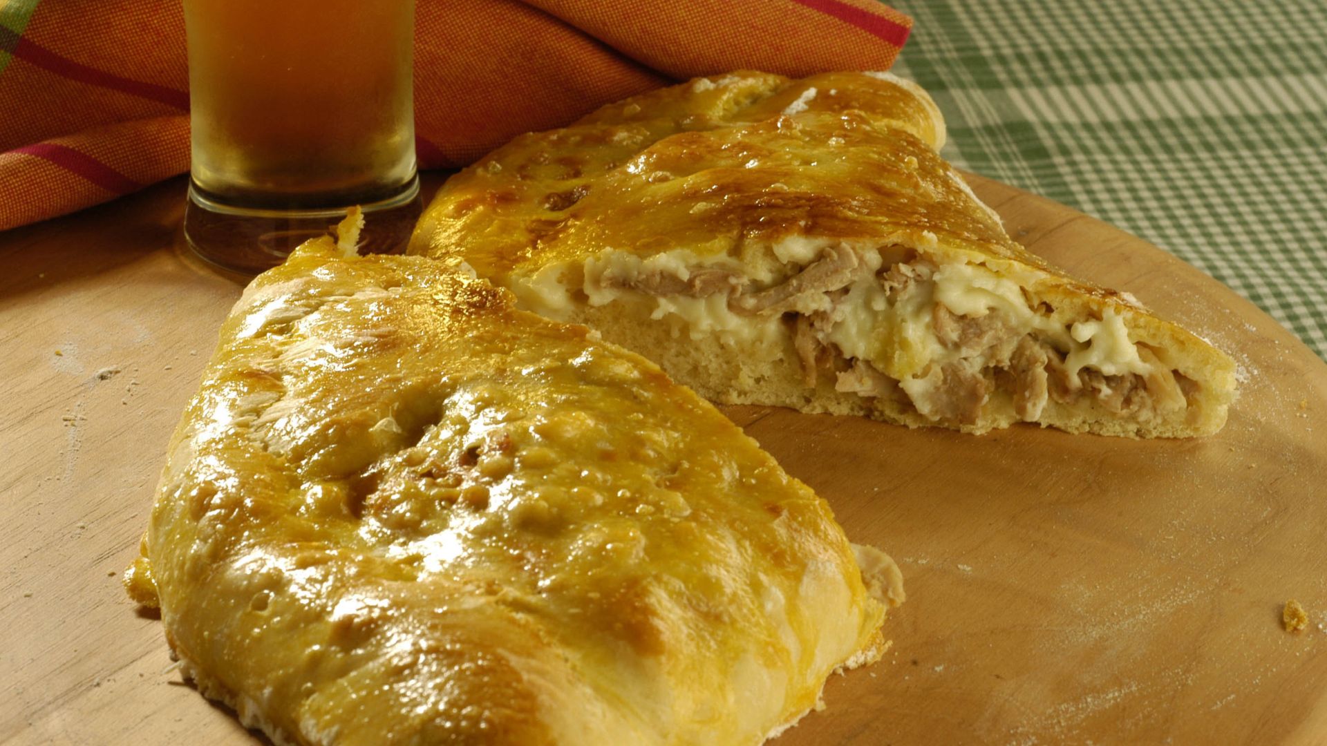 Calzone de frango cremoso
