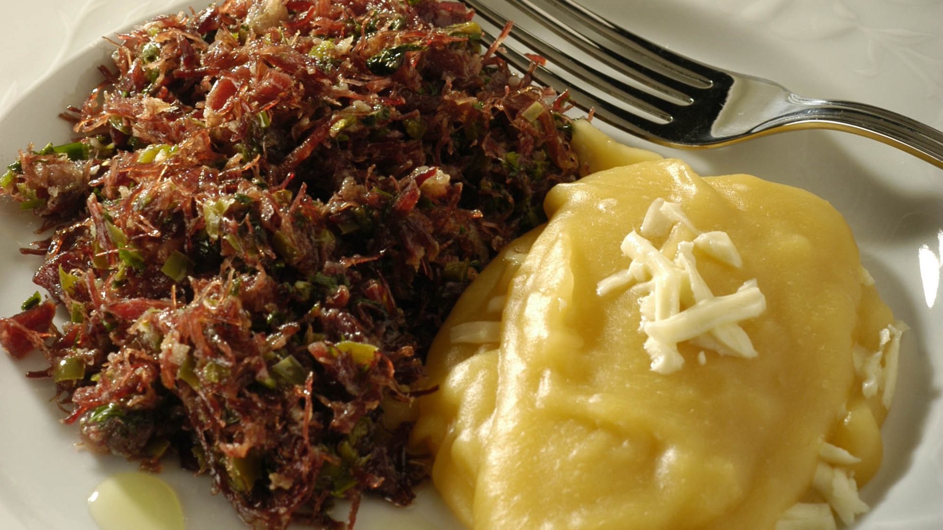 Carne seca com purê de mandioca