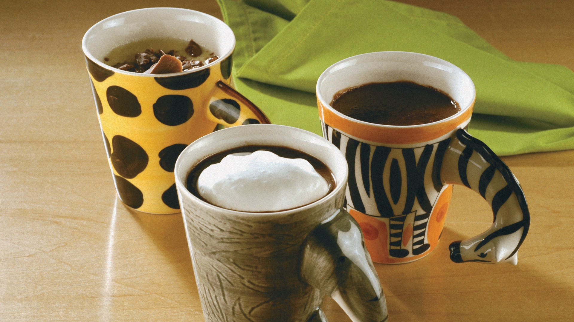 Chocolatada Branca, Chocolate Quente Reforçado e Chocolate com Gemada