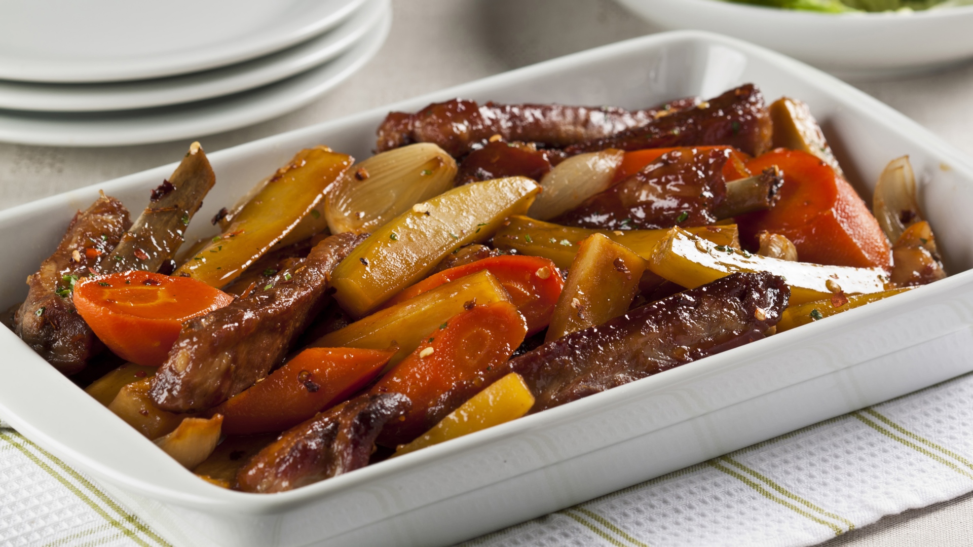 Costelinha suína assada com legumes