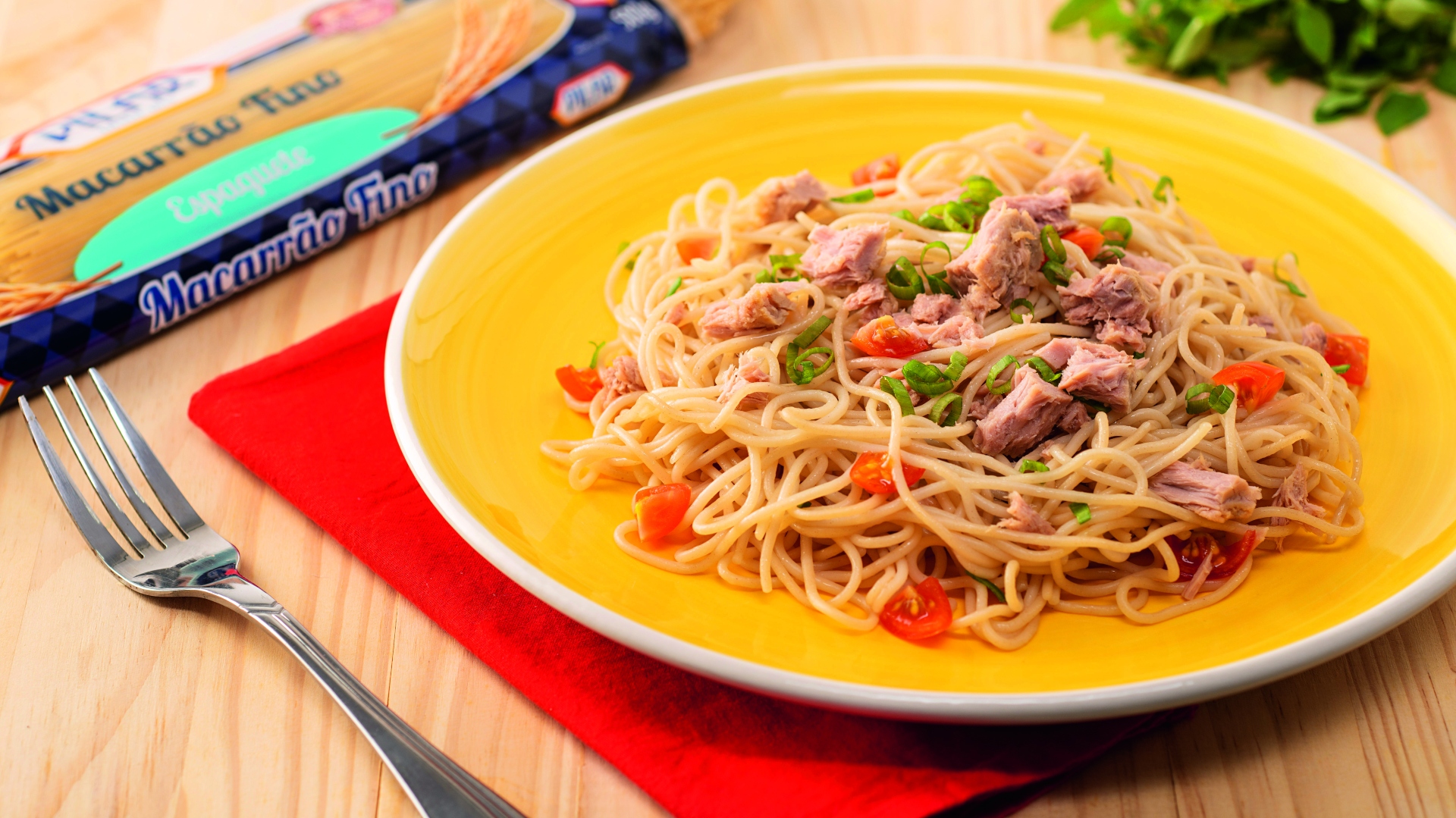Foto da receita de espaguete com atum