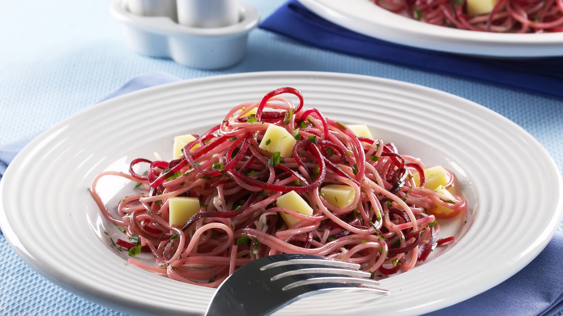 Foto da receita de espaguete com beterraba