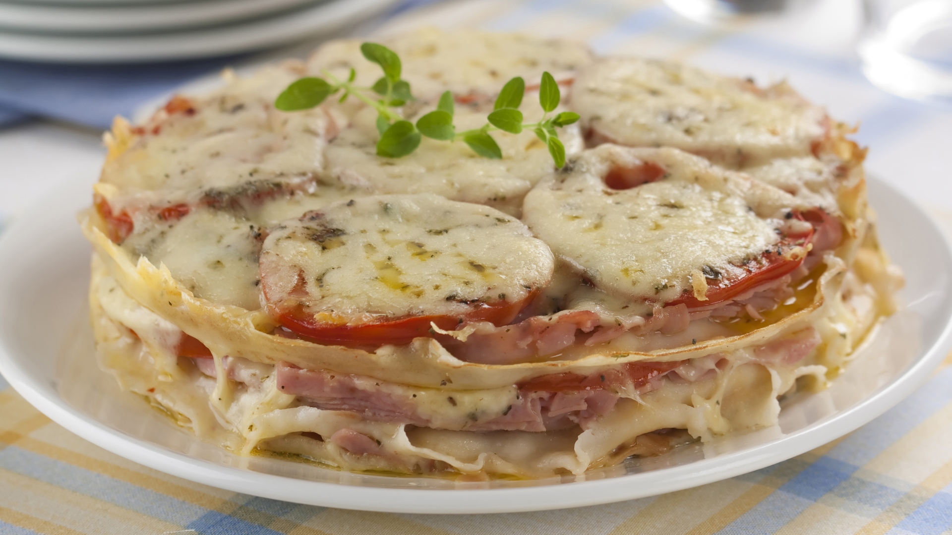 Gratinado de paquenca e presunto e queijo