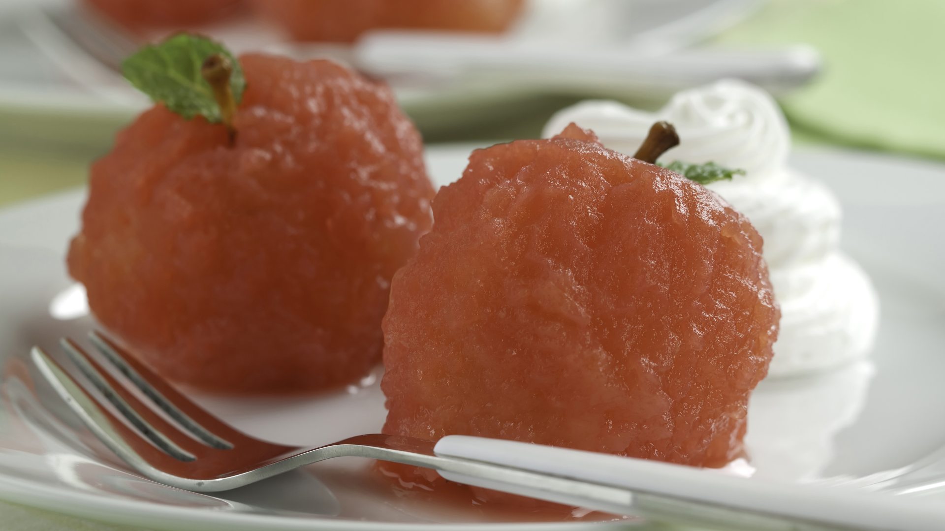 Maçã Cozida na Gelatina de Morango