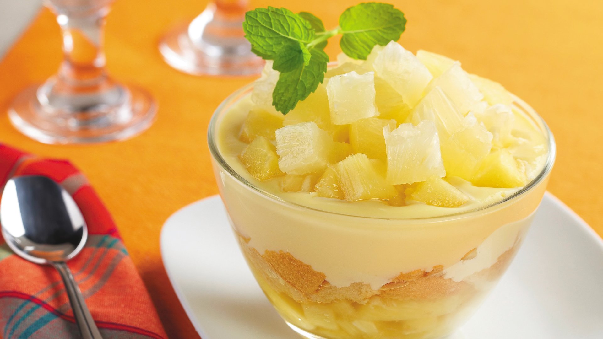 Pavê de abacaxi com coco