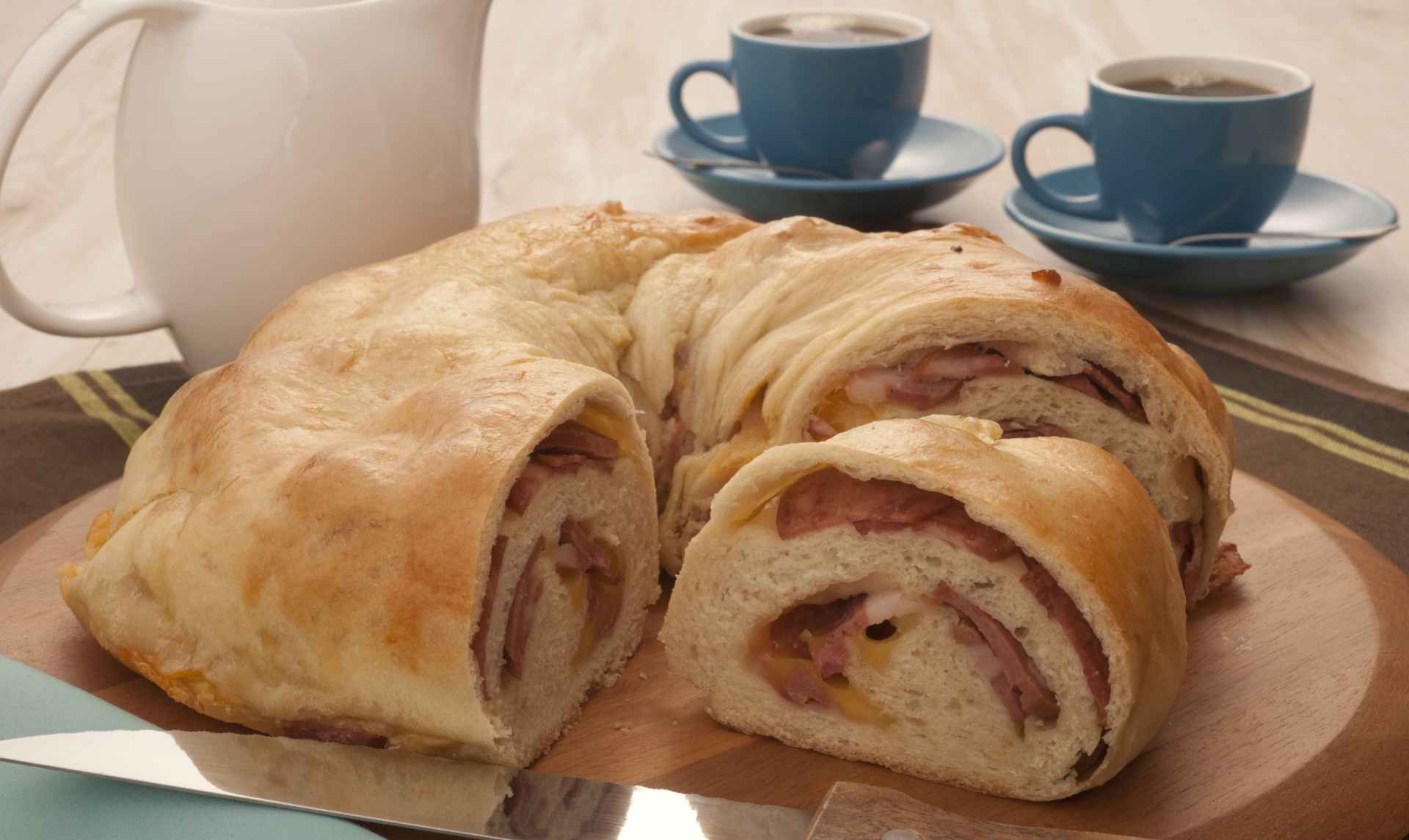Foto de Rosca de linguiça calabresa e queijo