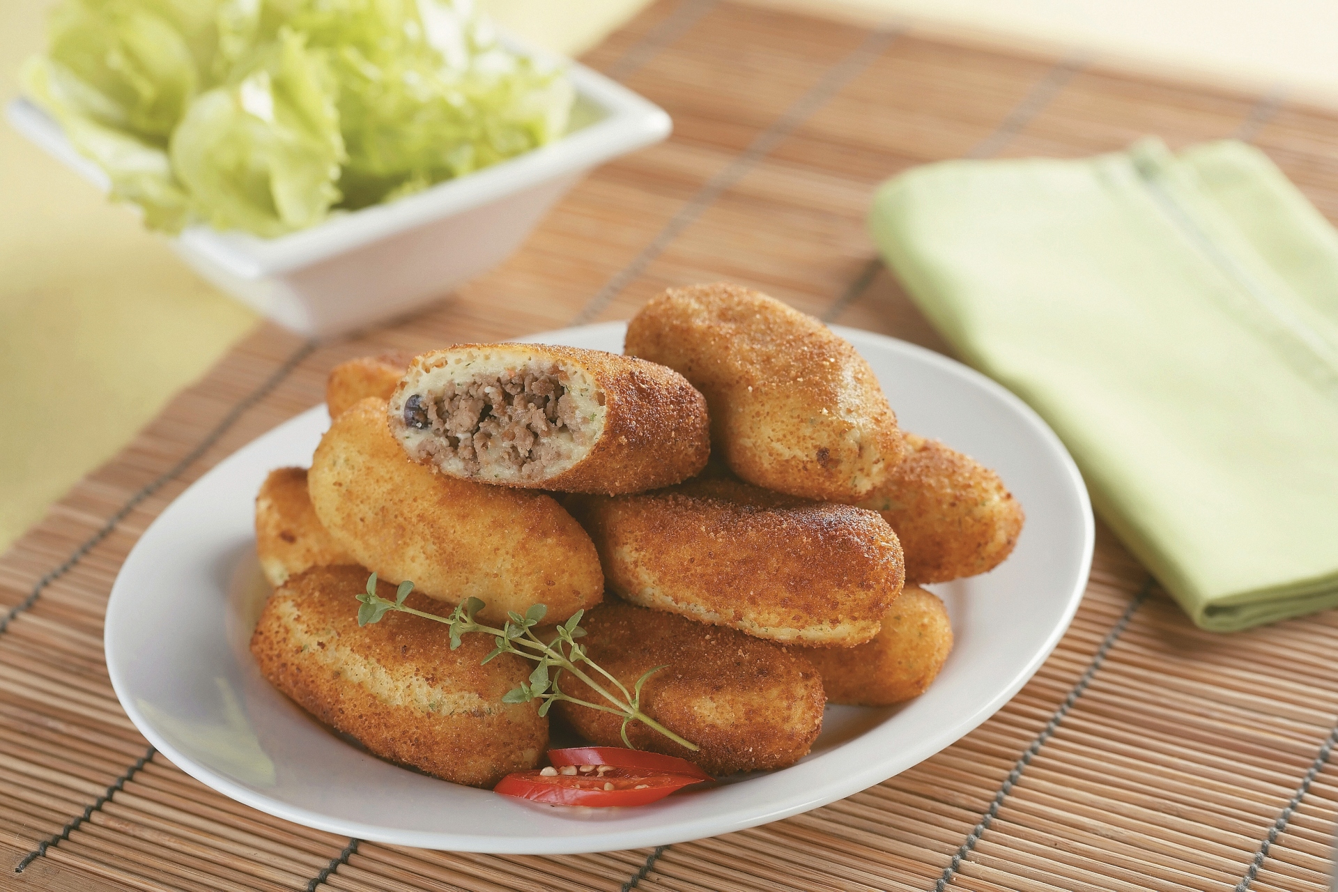 Foto de Bolinho de batata recheado de carne moida