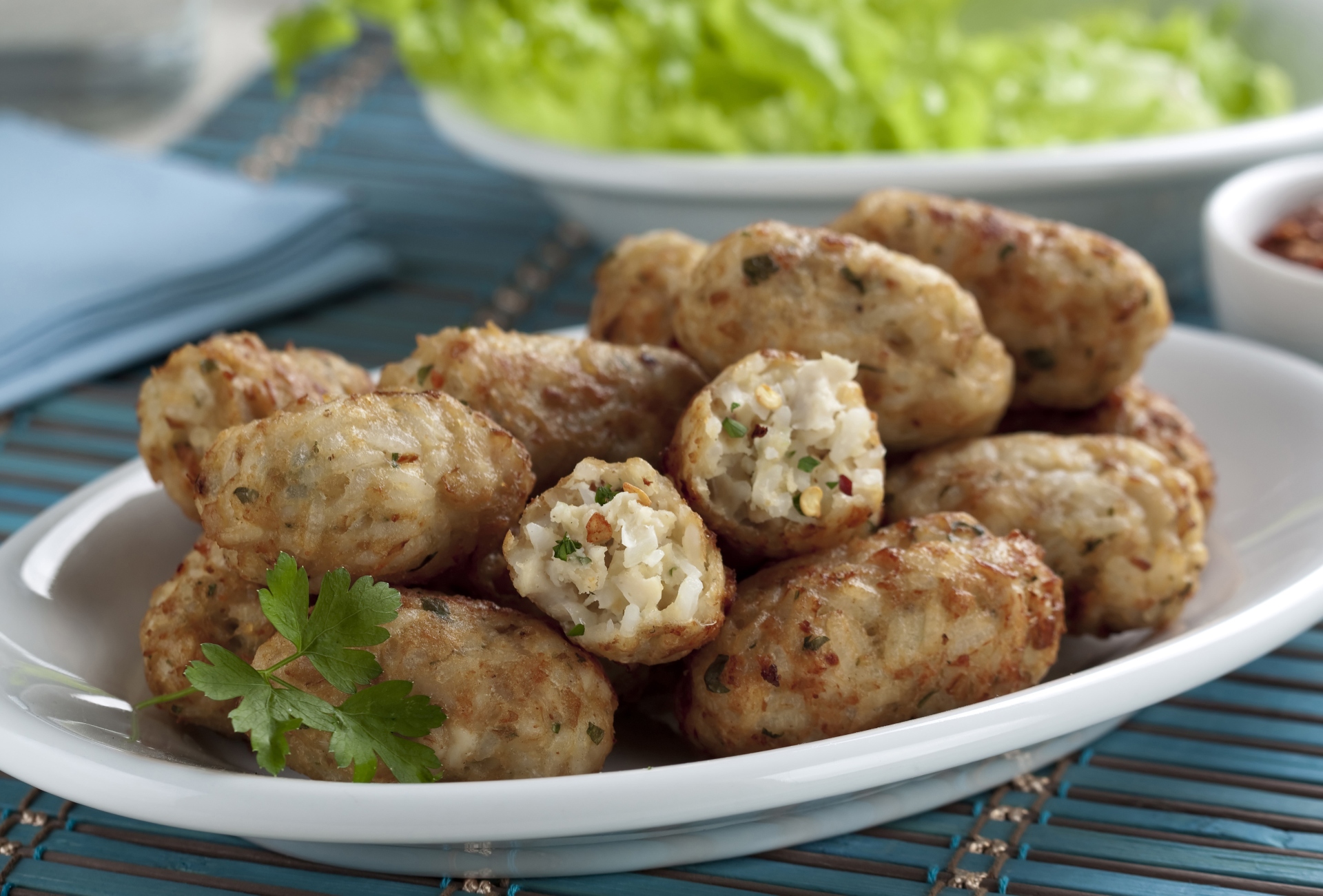 Bolinho de frango e arroz