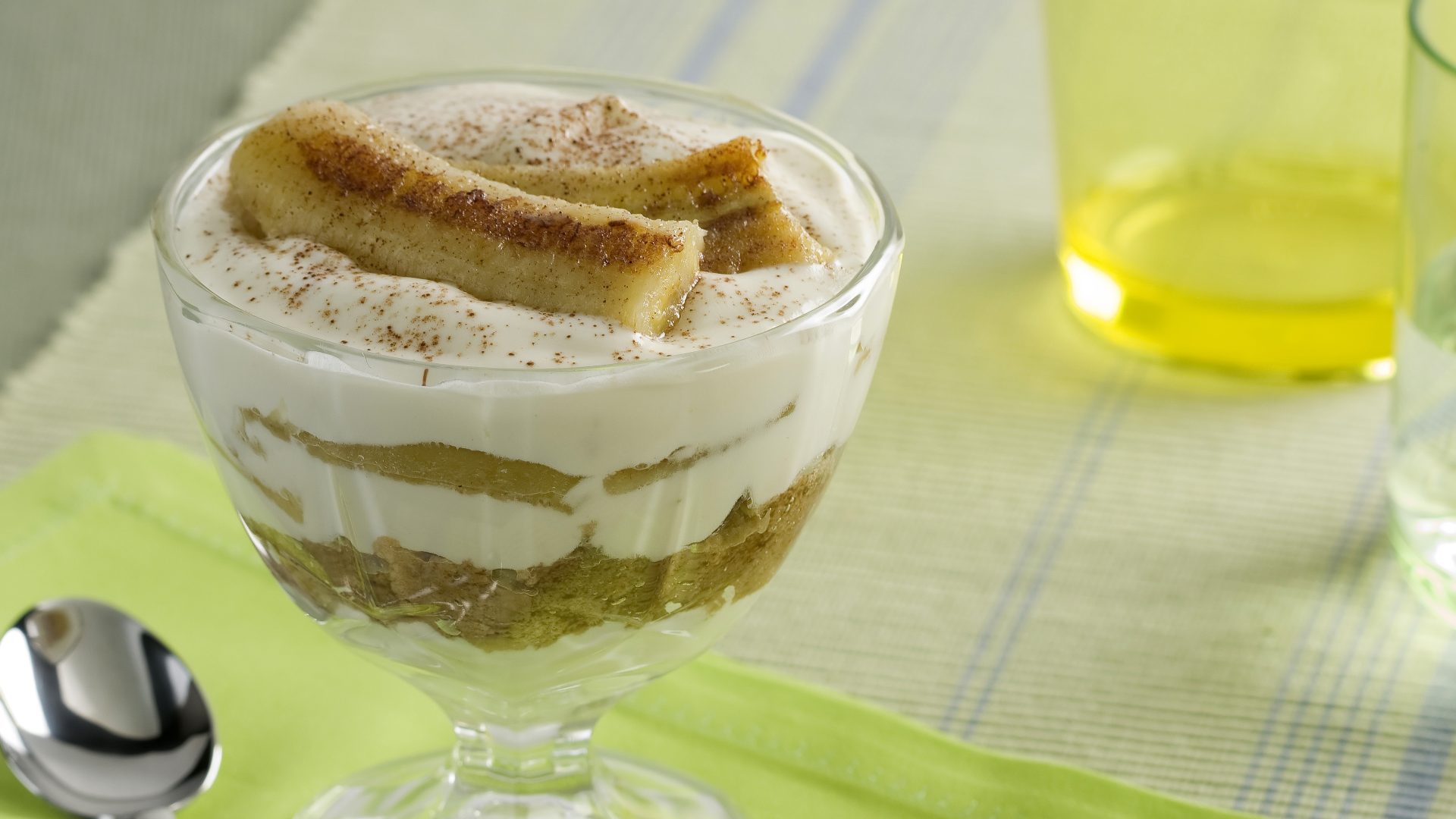 Pavê de tiramisu com banana grelhada
