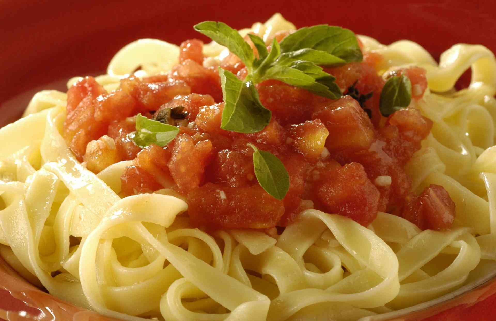 Foto de Talharim com molho de tomate leve