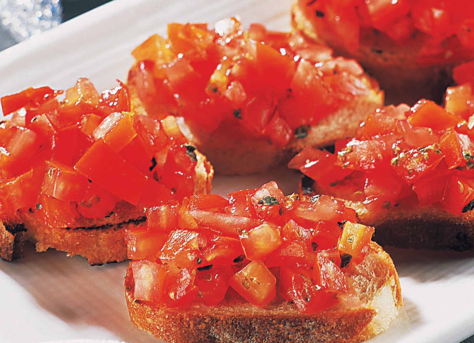 Foto de Torradas com alho e tomate