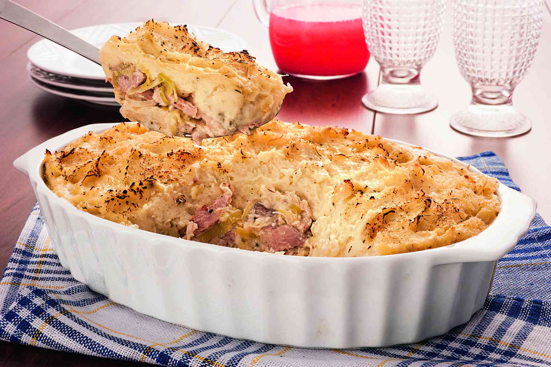 Foto de Torta de frango com alho-poró e batata