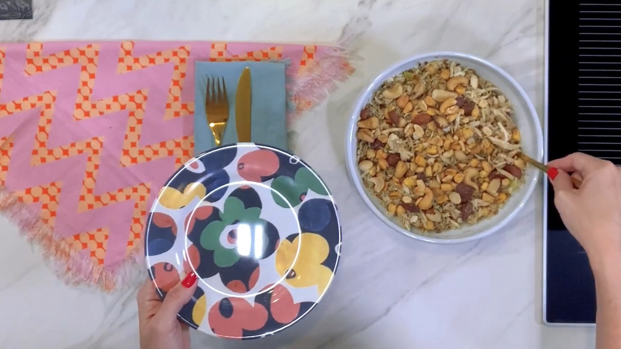 Salada de grãos e frango