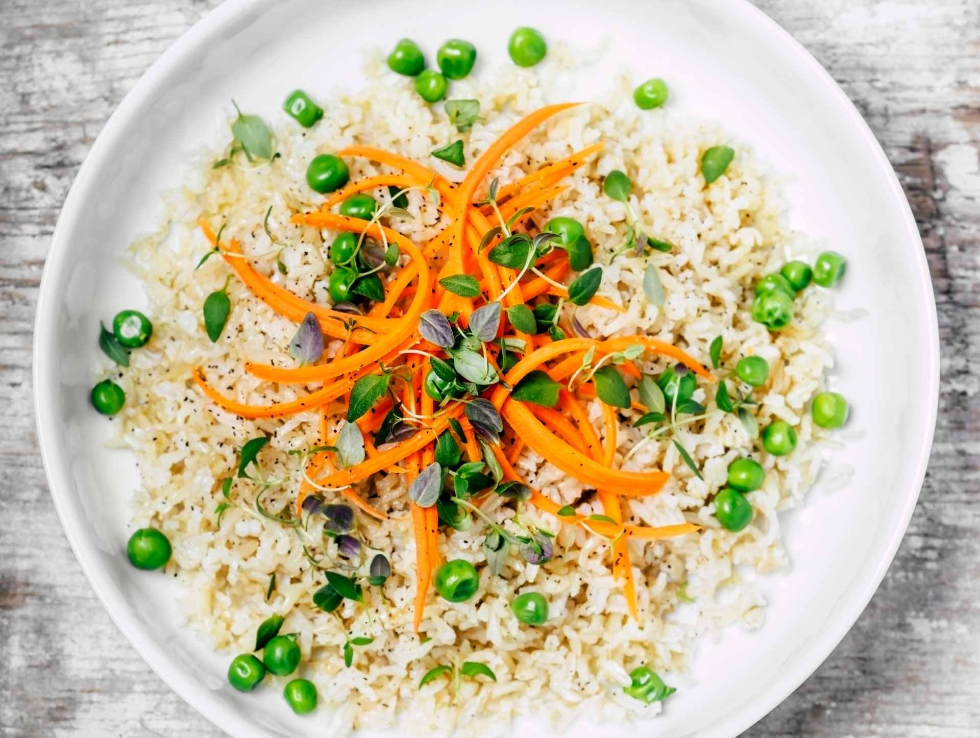 Arroz com casca de cenoura