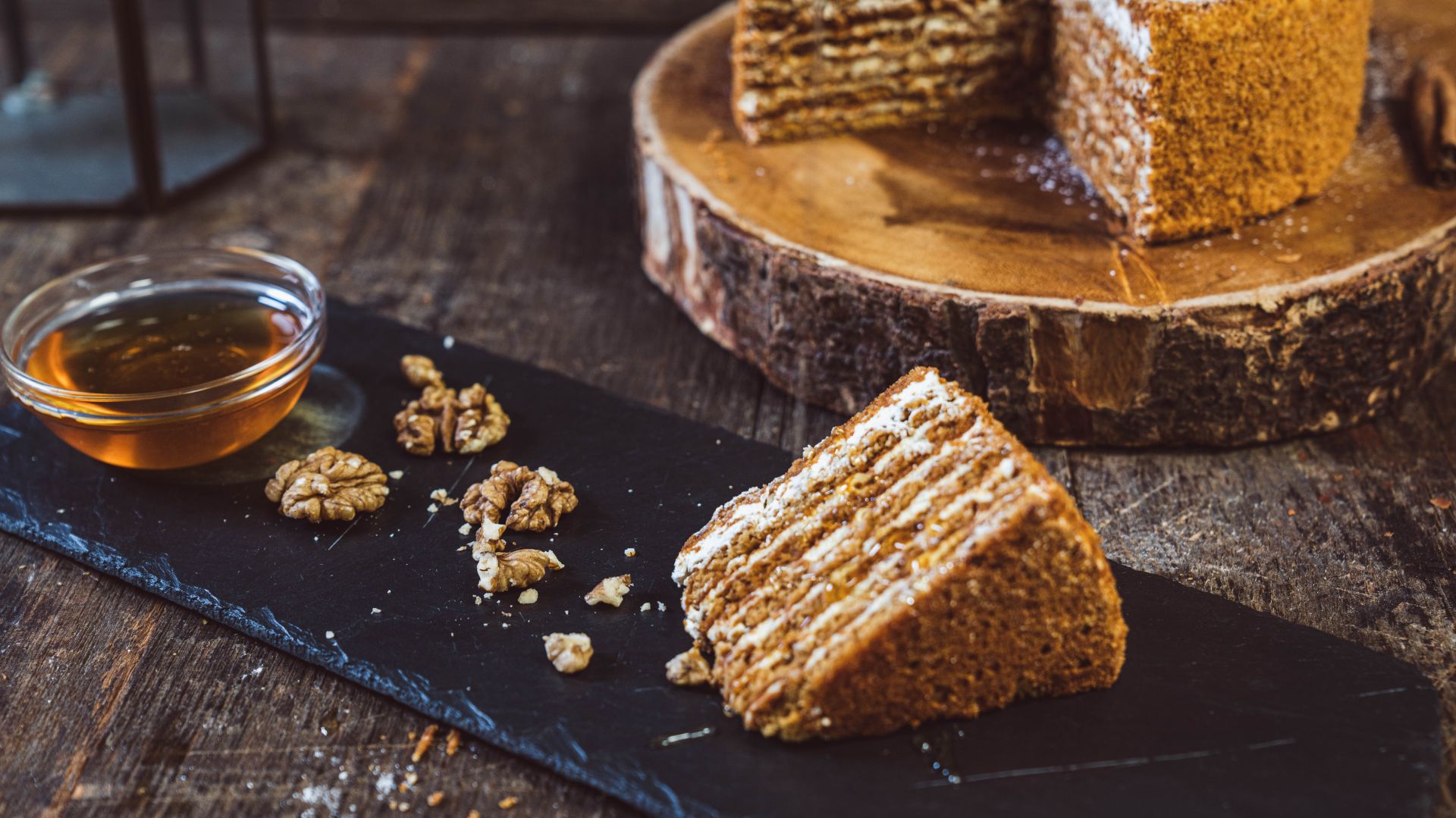 Bolo de rapadura com castanhas