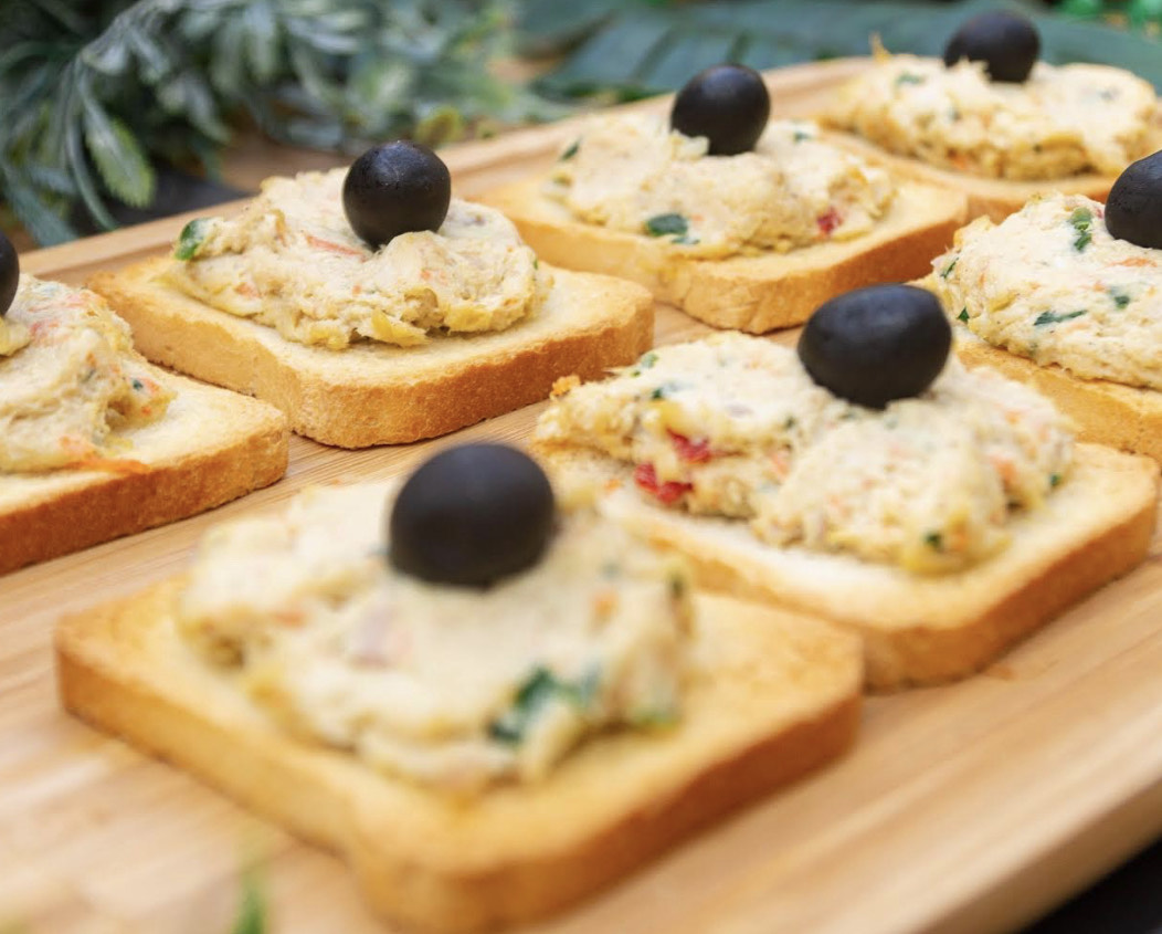 Canapés de Ricota com Azeitona