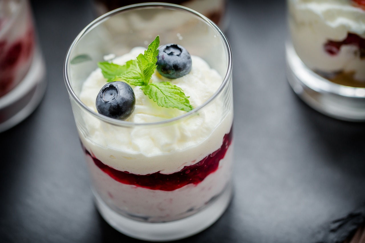 Creme Gelado com Frutas Vermelhas