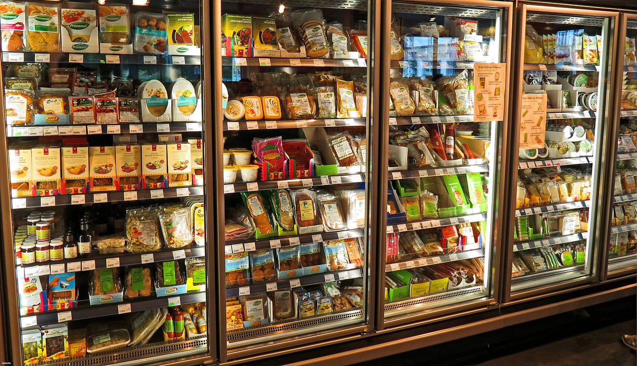 Quais alimentos devem ser armazenados dentro da geladeira