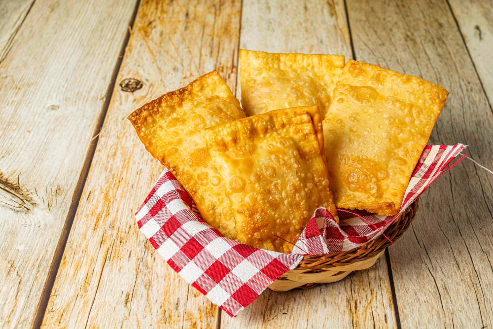 Uma delícia que aprendi com minha Mãe é esse Pastel de Frango Perfeito