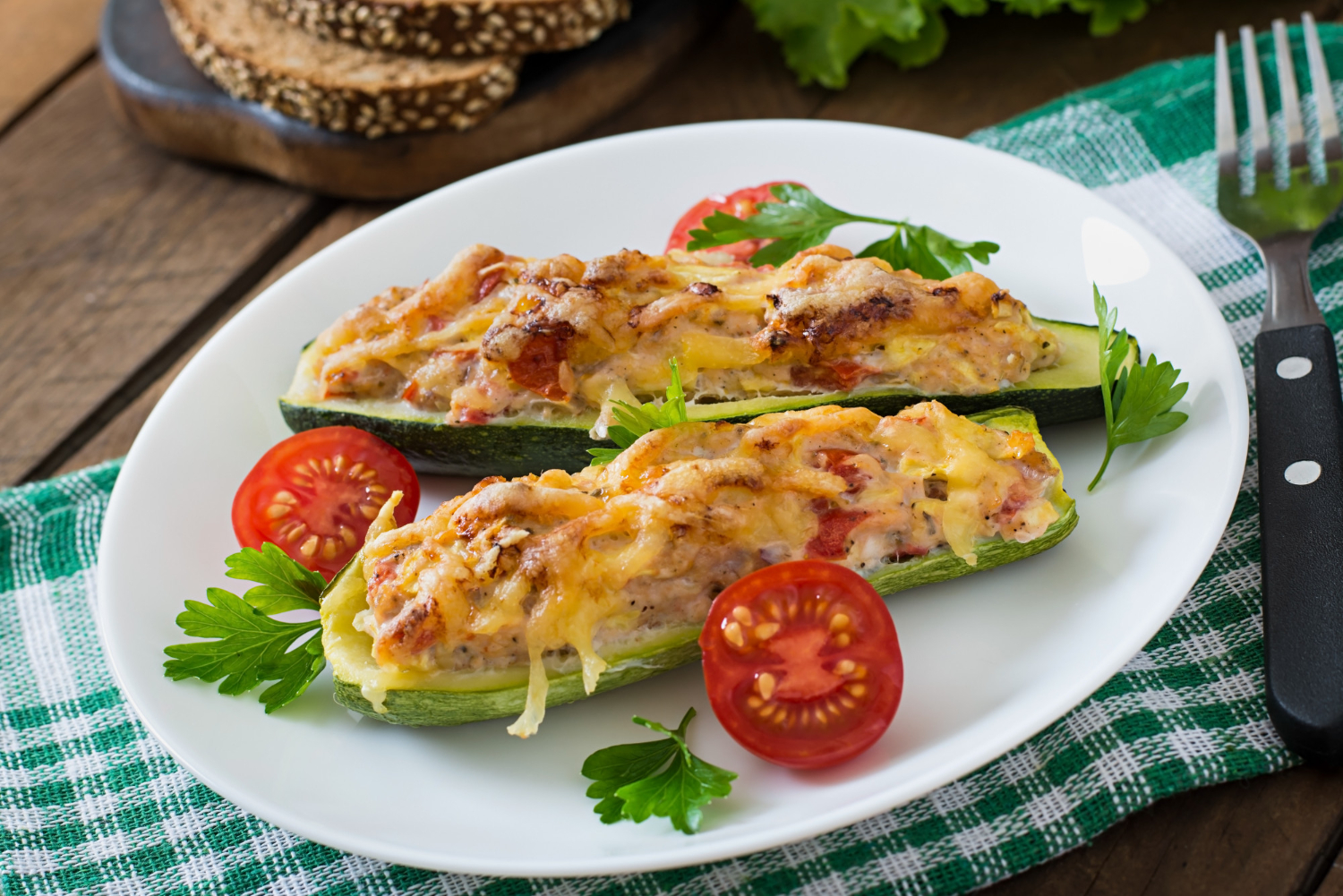 Vem se apaixonar por essa Abobrinha Recheada com Frango deliciosa!