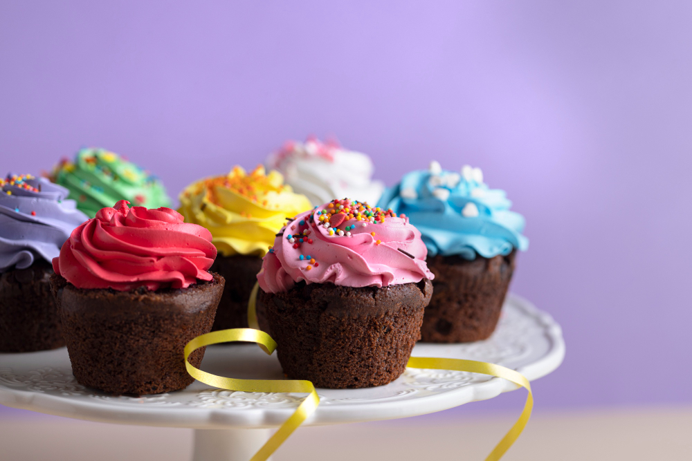 Esses Cupcakes Coloridos é uma explosão de sabor para toda família