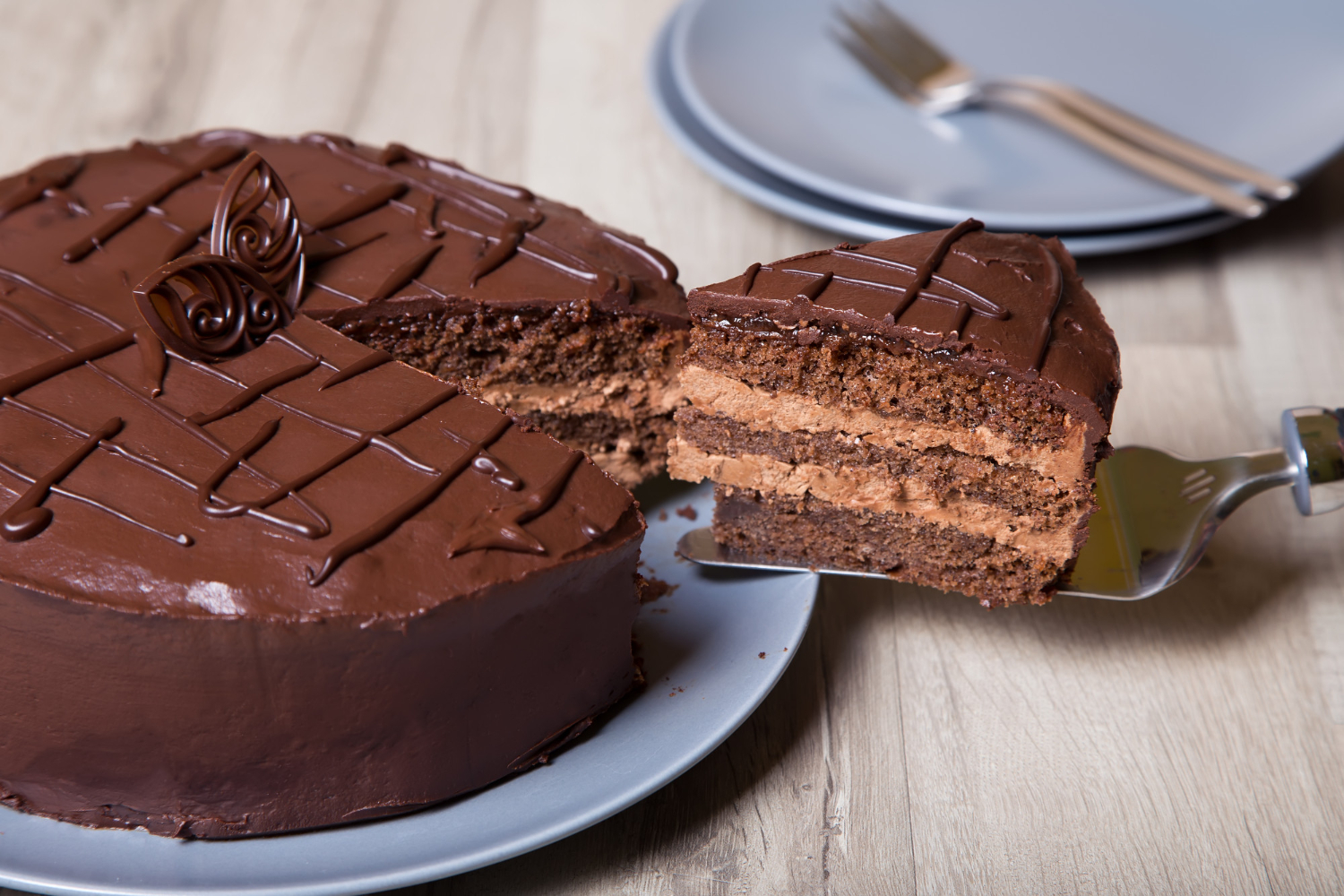 Bolo de Chocolate Recheado que minha mãe ama e vai te surpreender